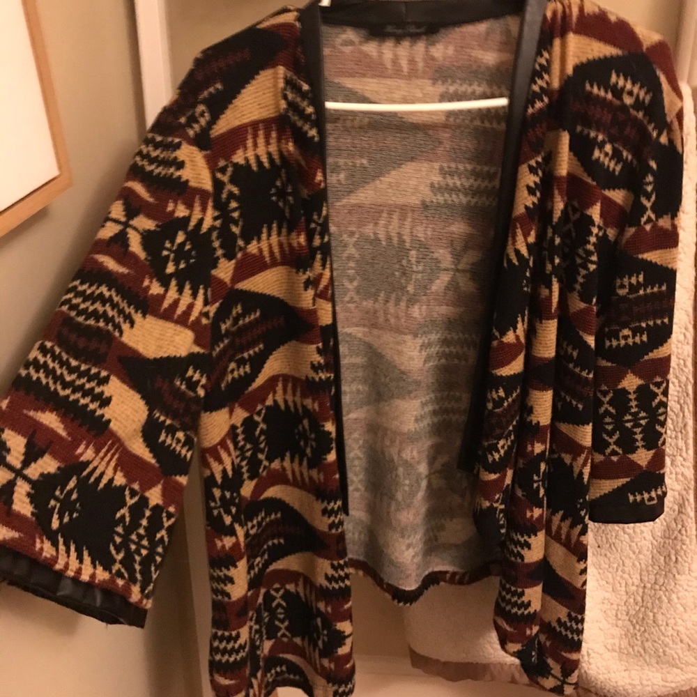Aztec print cardigan with faux leather piping